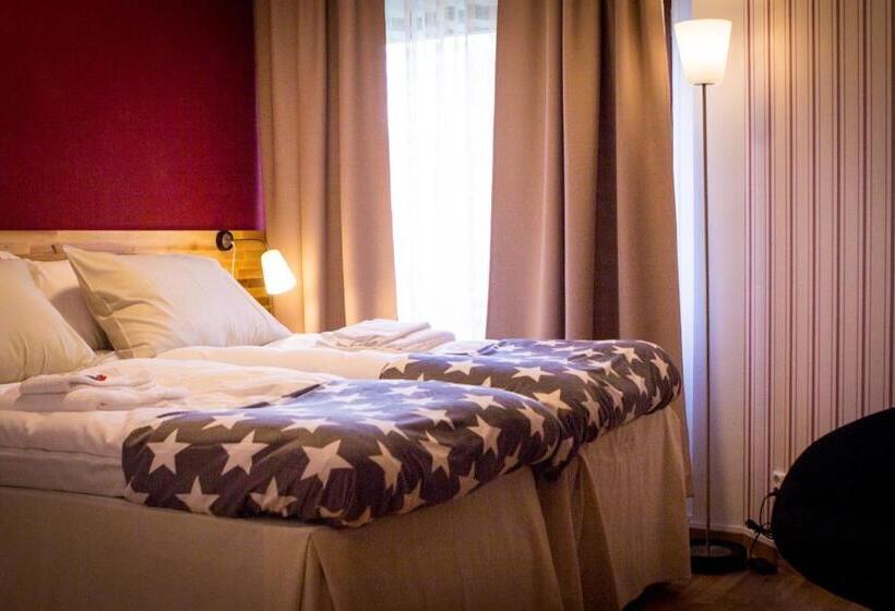 חדר סטנדרט, Kompassen