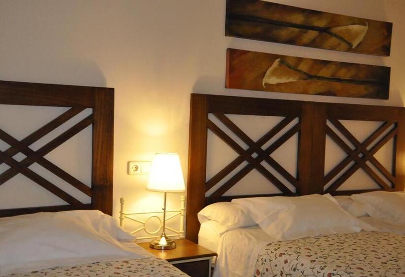 اتاق استاندارد سه نفره, La Ciudadela