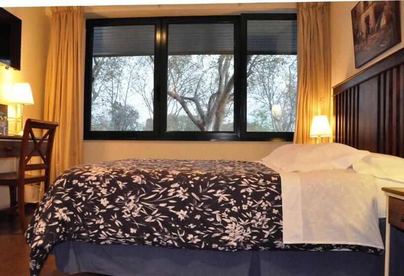 اتاق استاندارد, La Ciudadela