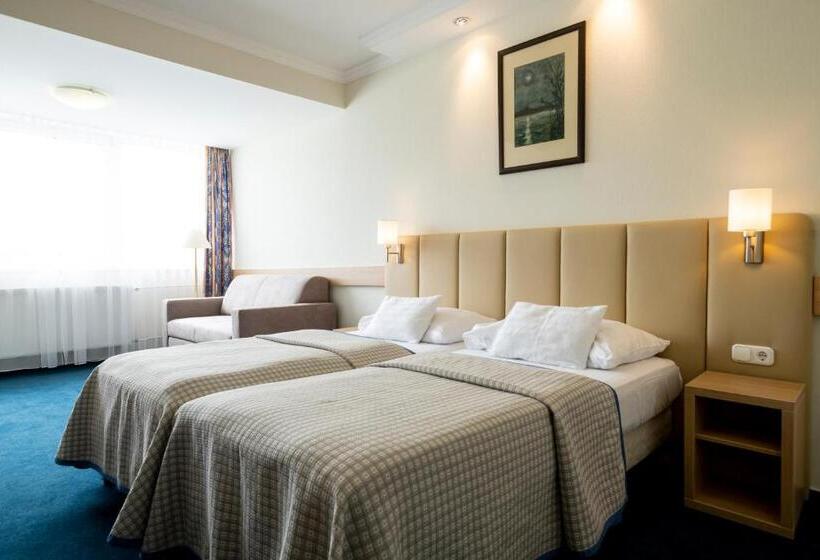 غرفة قياسية, Marina Port