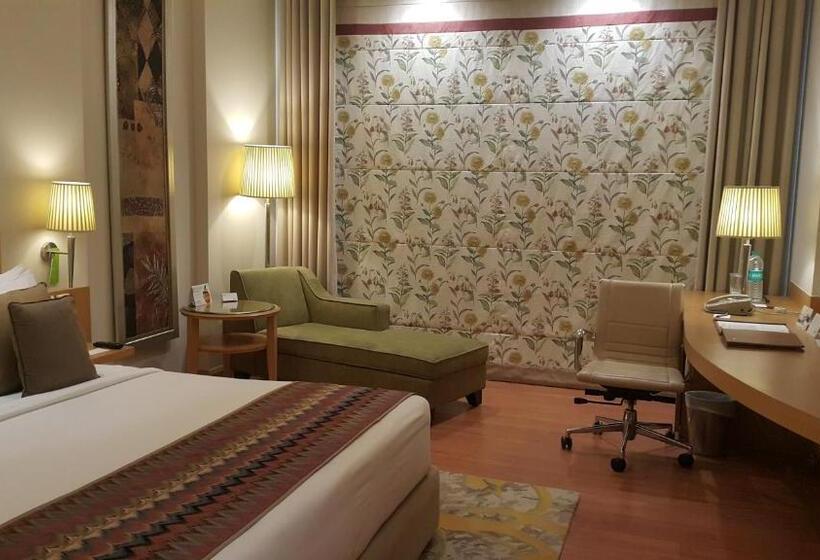 行政房间, Radisson Noida