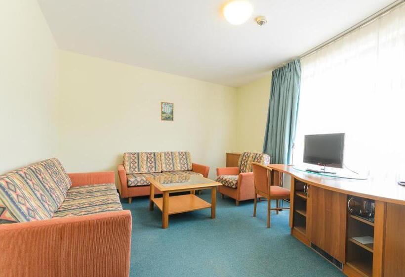 جناح مزود بجاكوزى, Hunguest Hotel Aqua Sol