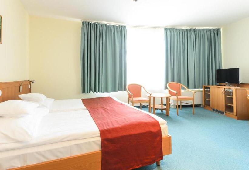 جناح مزود بجاكوزى, Hunguest Hotel Aqua Sol