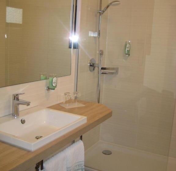 标准间, Zur Linde