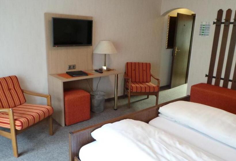 标准间, Zur Linde