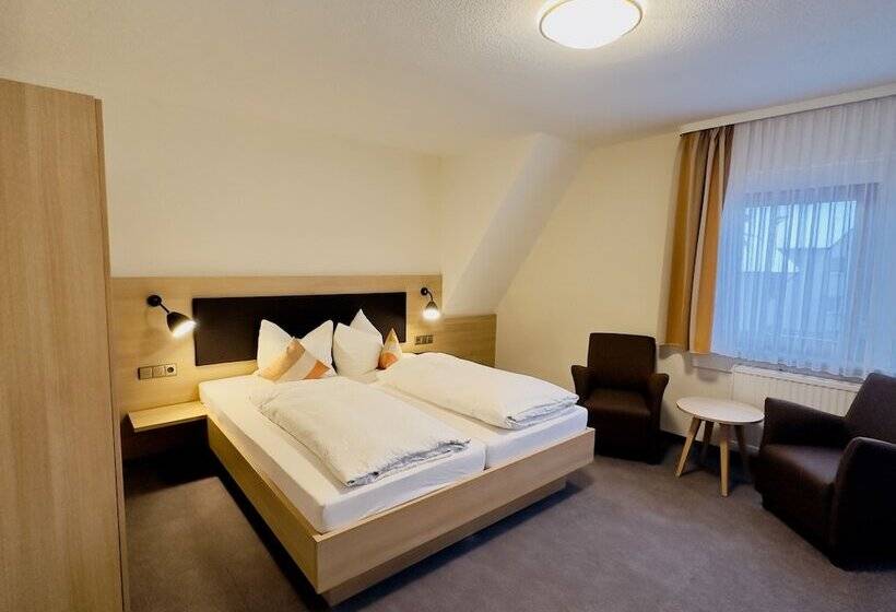 标准间, Zur Linde