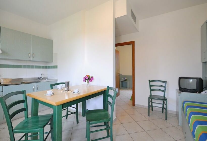 Апартаменты 2 Спальни, La Cecinella Apartments