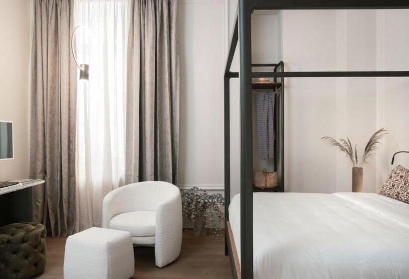 اتاق سوپریور با تخت بزرگ, Castro Hotel Syros