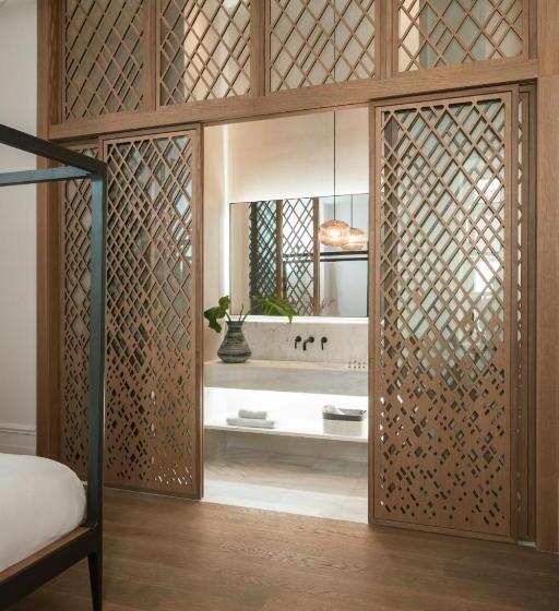 اتاق سوپریور با تخت بزرگ, Castro Hotel Syros