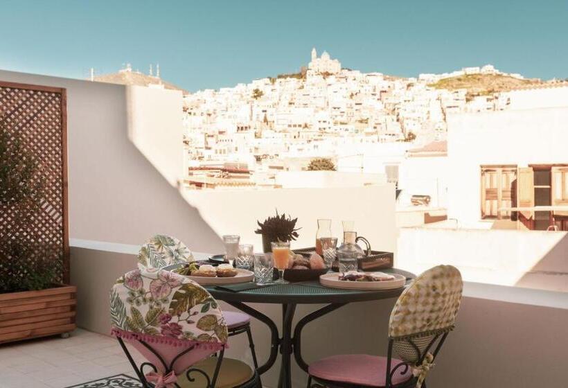 اتاق لوکس با بالکن, Castro Hotel Syros