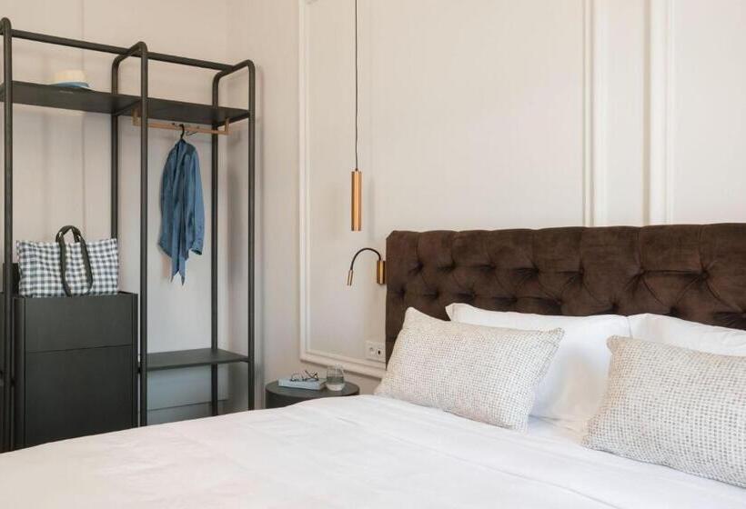 اتاق لوکس با بالکن, Castro Hotel Syros