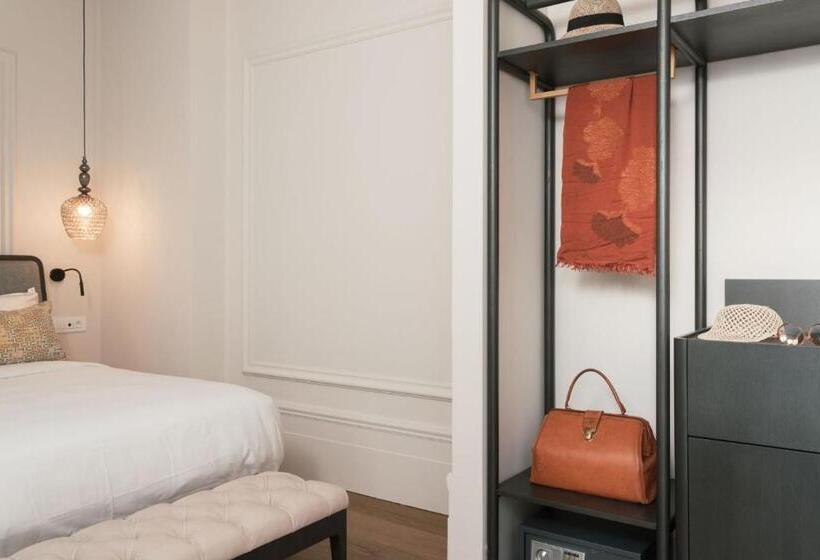 اتاق سوپریور با تخت بزرگ, Castro Hotel Syros