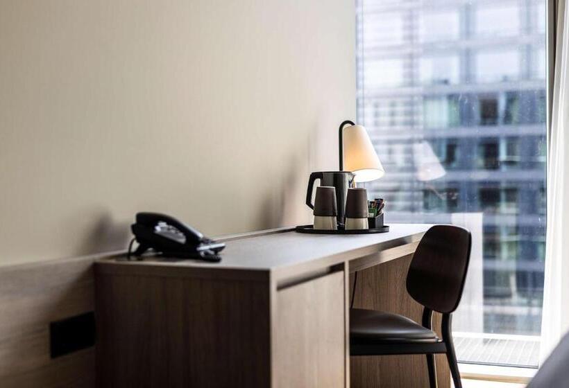 Номер Superior Кровать Кинг, Scandic Spectrum