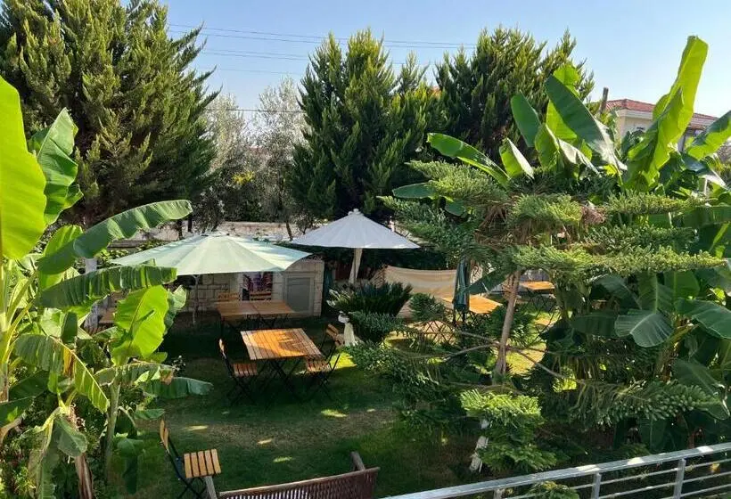 اتاق خانوادگی, Luna Alacati