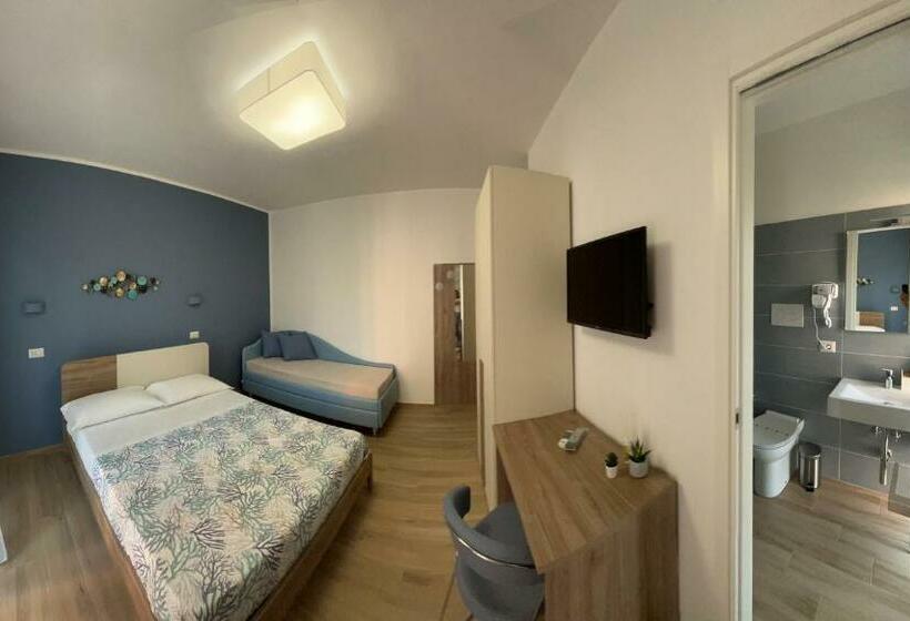 غرفة قياسية رباعية, Oltremare Rooms Agropoli