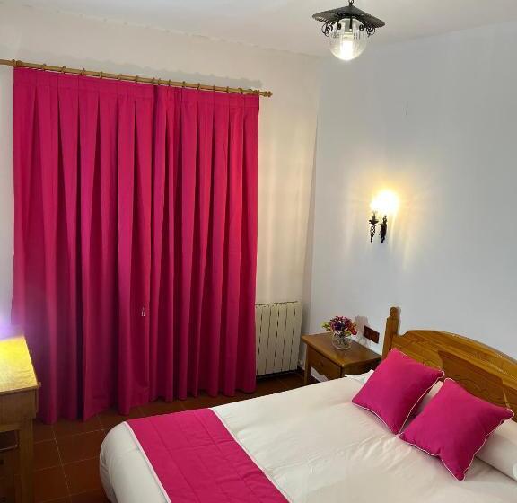 اتاق استاندارد, Hostal Ciudad Encantada