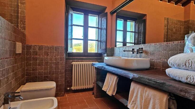 Camera Deluxe, Opera Domini Asisium