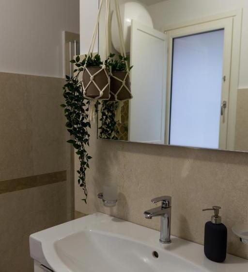 高级三人间, Oikos   Ragusa Ibla