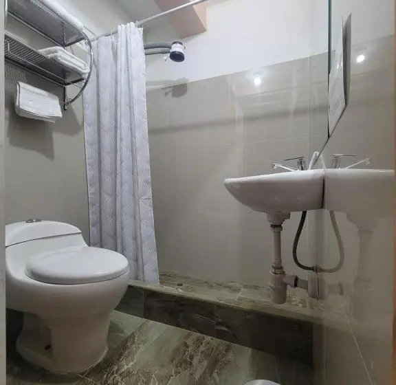 اتاق خانوادگی, Ayllu B&b Ollantaytambo