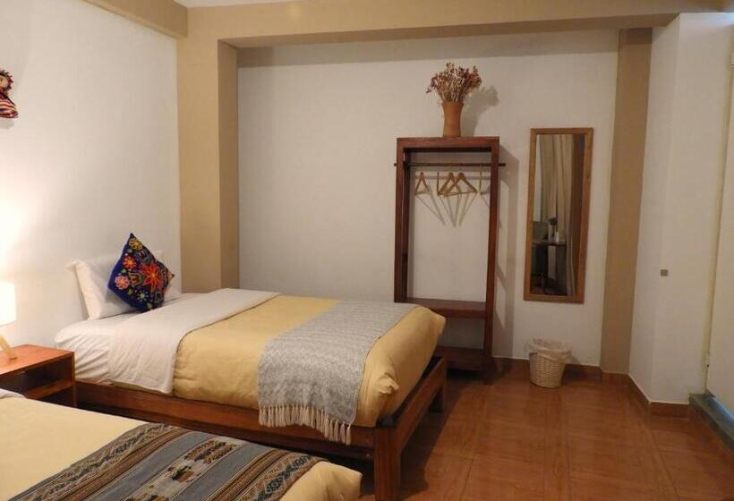 Perhehuone, Ayllu B&b Ollantaytambo