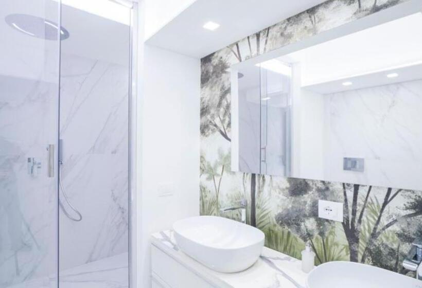 带大床的豪华间, Marinisa Suite Luxury Room