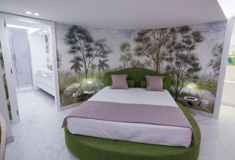 带大床的豪华间, Marinisa Suite Luxury Room