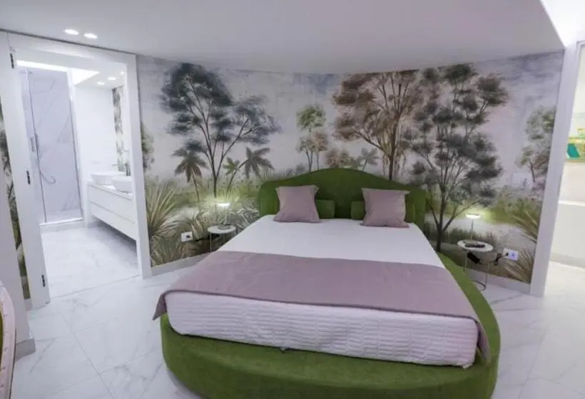 اتاق لوکس با تخت بزرگ, Marinisa Suite Luxury Room