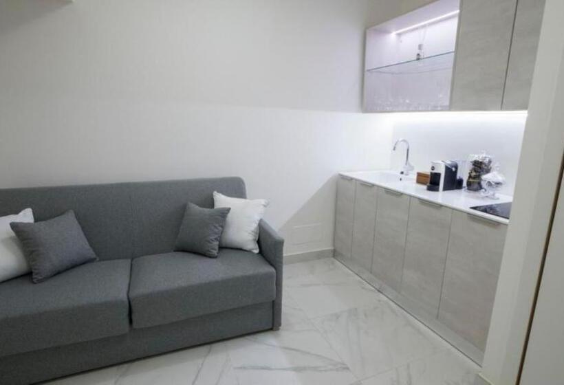 带大床的高级房间, Marinisa Suite Luxury Room