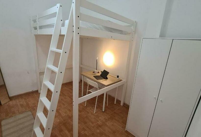 غرفة قياسية, The Wave Temple