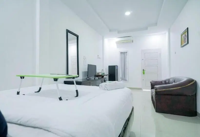 デラックスルーム, Urbanview Hotel Pondok Indah Pringsewu By Reddoorz