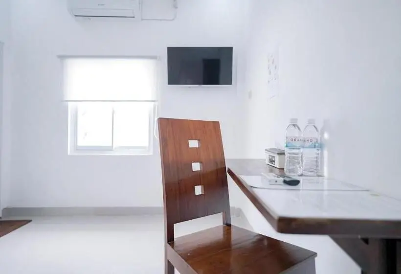 スーペリアールーム, Urbanview Hotel Pondok Indah Pringsewu By Reddoorz
