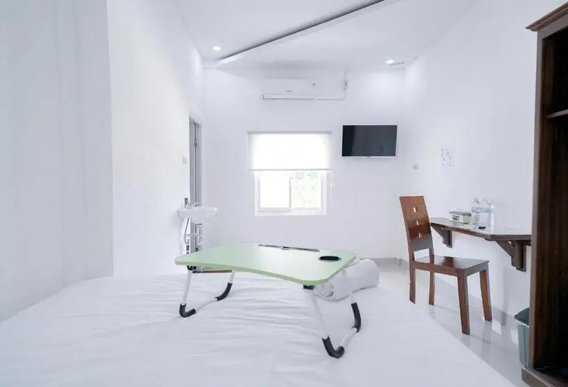 スーペリアールーム, Urbanview Hotel Pondok Indah Pringsewu By Reddoorz