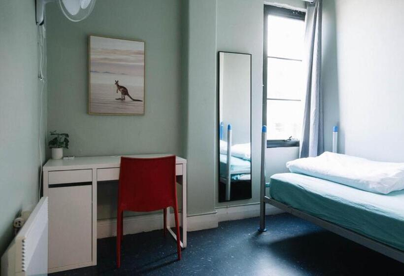 חדר סטנדרט יחיד, Carrichostel