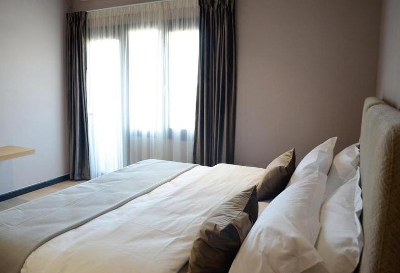 חדר דלוקס עם מרפסת, N Peze