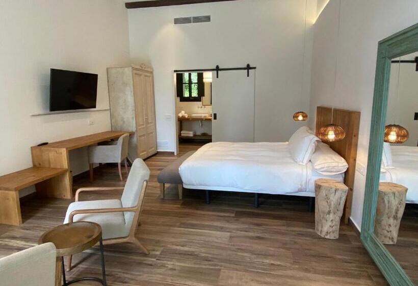 اتاق لوکس, Mas Aret