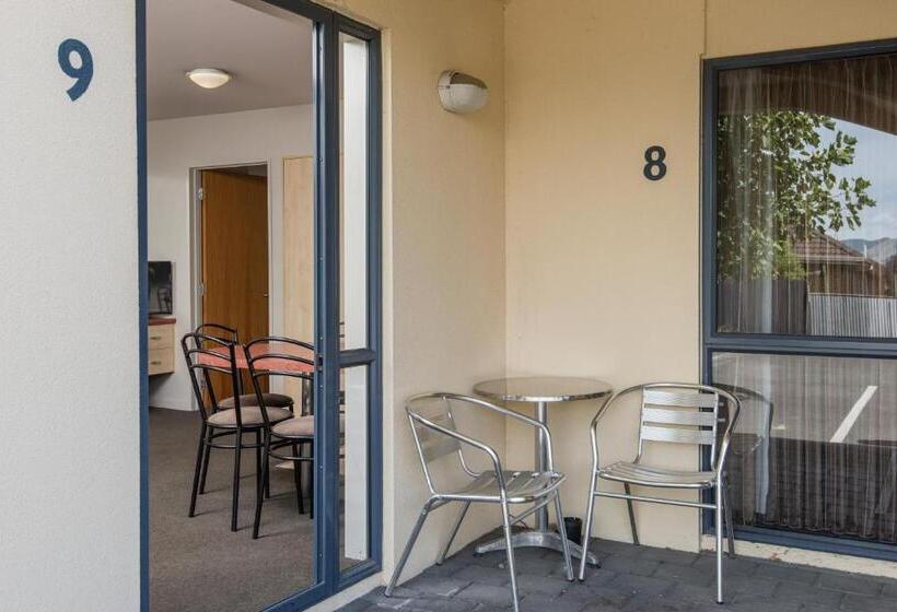 شقة غرفة واحدة, Bella Vista Nelson