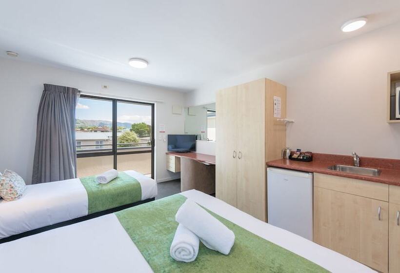 غرفة قياسية ثلاثية, Bella Vista Nelson