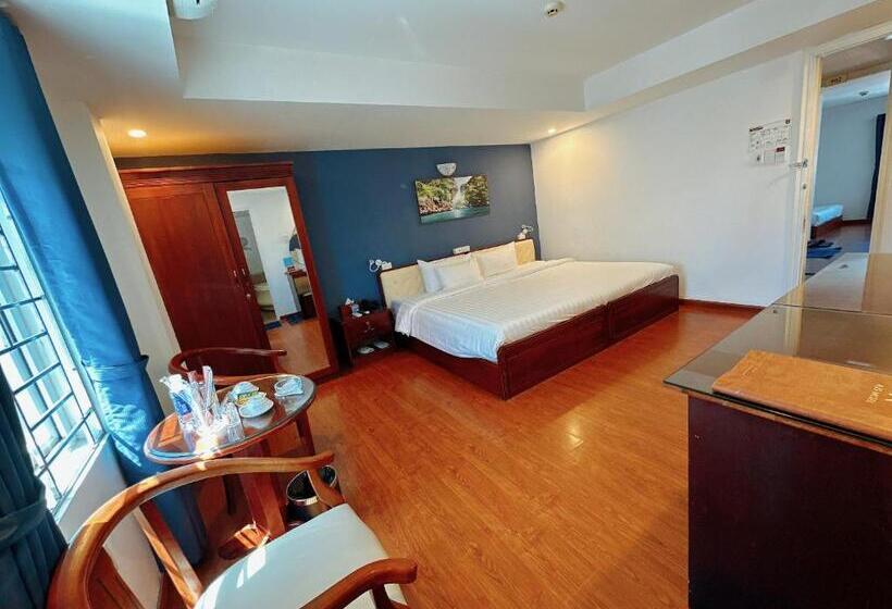 اتاق لوکس با چشم‌انداز شهر, A25 Hotel  137 Nguyễn Du   đà Nẵng