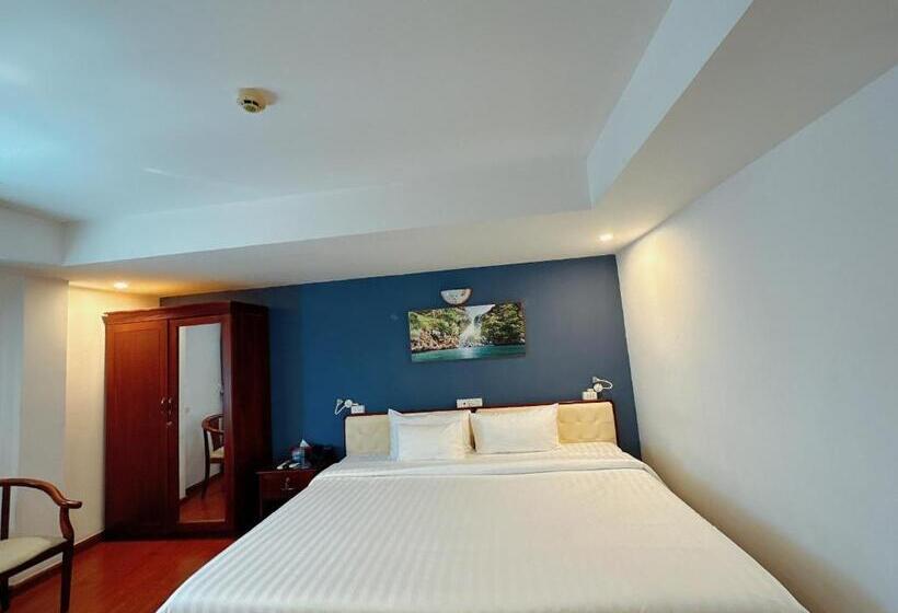 اتاق لوکس با چشم‌انداز شهر, A25 Hotel  137 Nguyễn Du   đà Nẵng