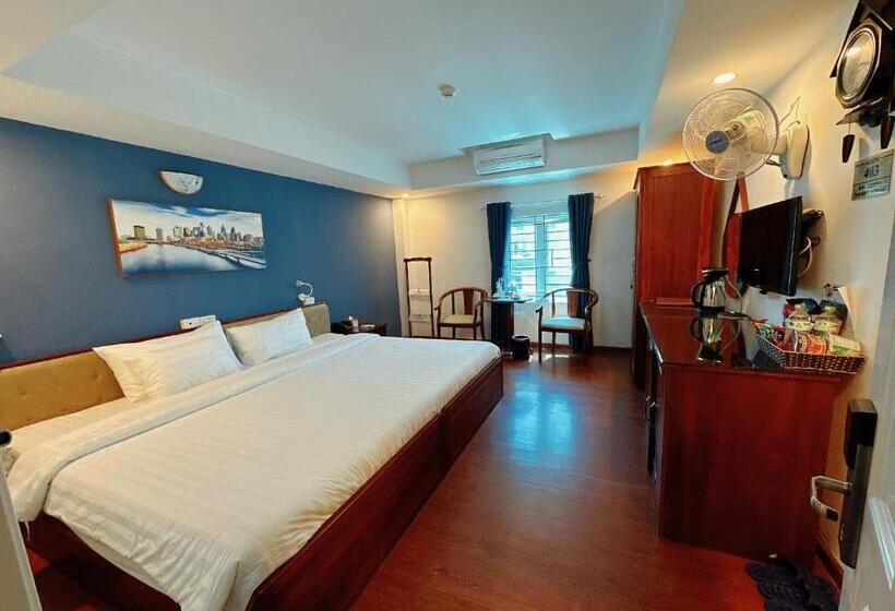 اتاق لوکس با چشم‌انداز شهر, A25 Hotel  137 Nguyễn Du   đà Nẵng