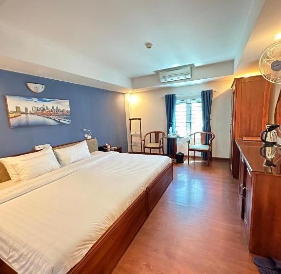 اتاق لوکس با چشم‌انداز شهر, A25 Hotel  137 Nguyễn Du   đà Nẵng