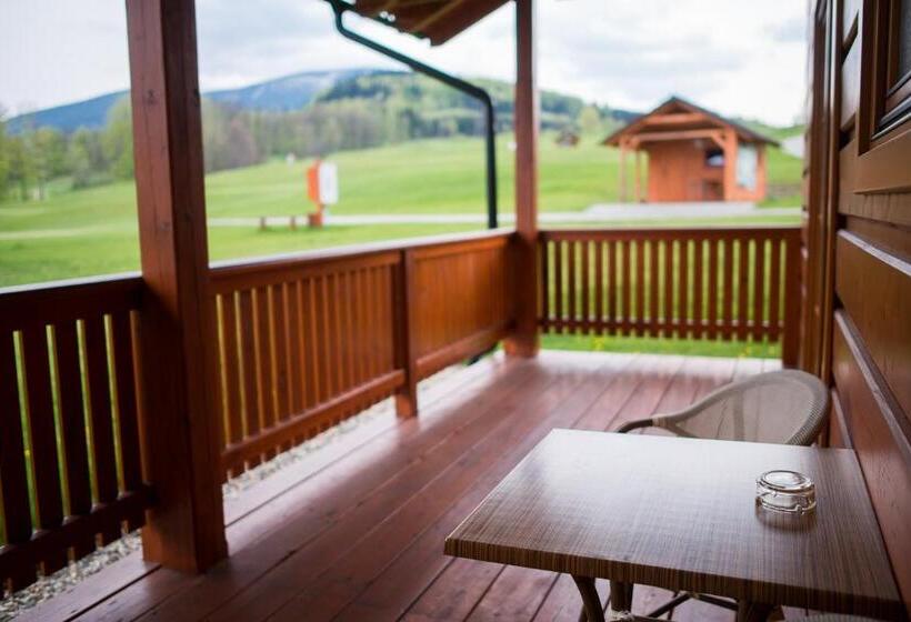 חדר סטנדרט עם טרסה, Green Inn