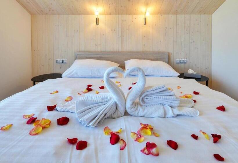 סוויטה דלוקס, Green Inn