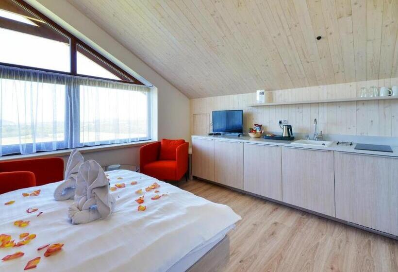 סוויטה דלוקס, Green Inn