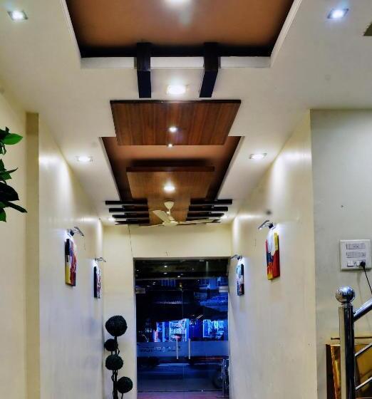 Cameră Cvadruplă Deluxe, Regal