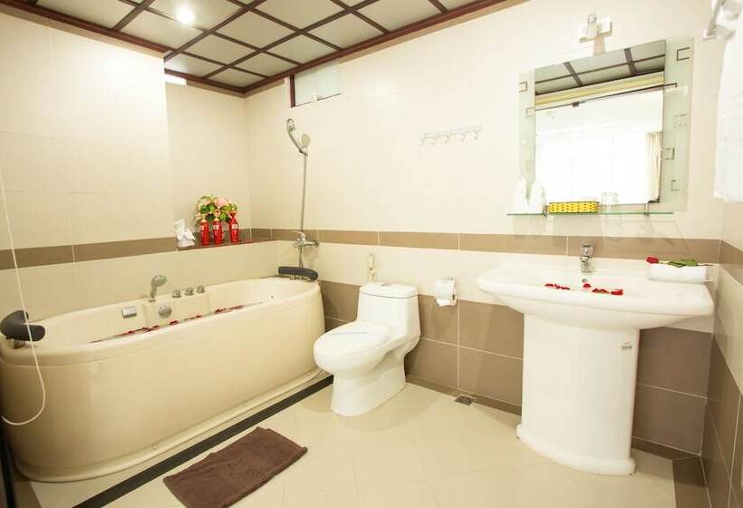 اتاق سوپریور سه تخته, Star Hotel And Spa Danang