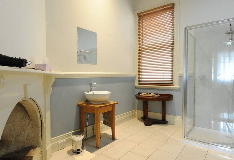 2ベッドルームハウス, Alexandra Place