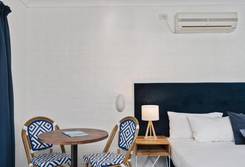 Номер Стандарт с Балконом, Wollongbar Motel