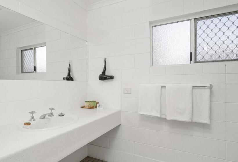 Семейный Номер, Wollongbar Motel