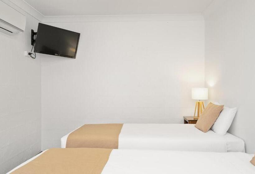 Апартаменты 3 Спальни, Wollongbar Motel